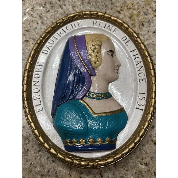 Vintage 1940s French Royal Wall Plaques François I&Éléonore d’Autriche–Chalkware - Picture 3 of 6